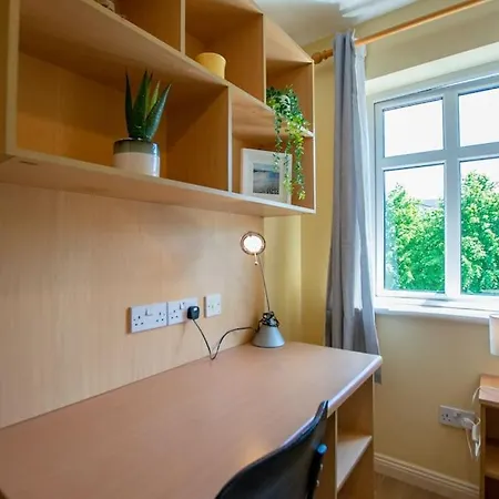 Ferienhaus 74 - 4 Bed Townhouse With Parking By Shortstays Galway
