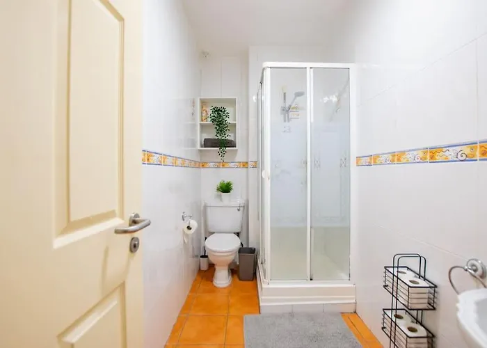 74 - 4 Bed Townhouse With Parking By Shortstays 別荘 ゴールウェイ