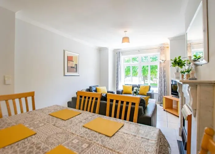 74 - 4 Bed Townhouse With Parking By Shortstays ゴールウェイ