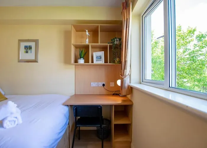 74 - 4 Bed Townhouse With Parking By Shortstays Prázdninový dům