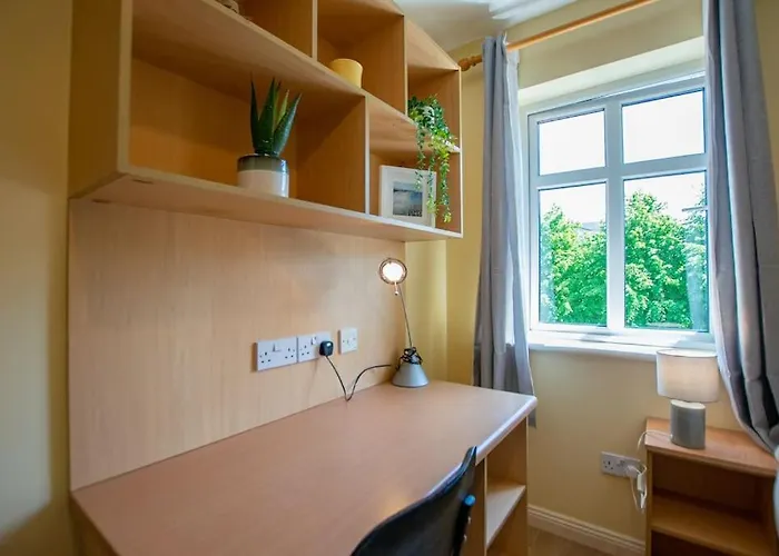 別荘 74 - 4 Bed Townhouse With Parking By Shortstays ゴールウェイ