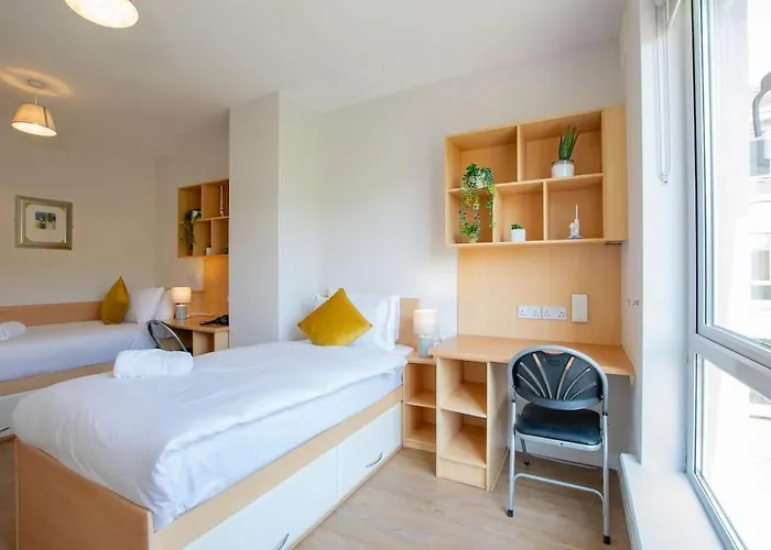 Prázdninový dům 74 - 4 Bed Townhouse With Parking By Shortstays Galway