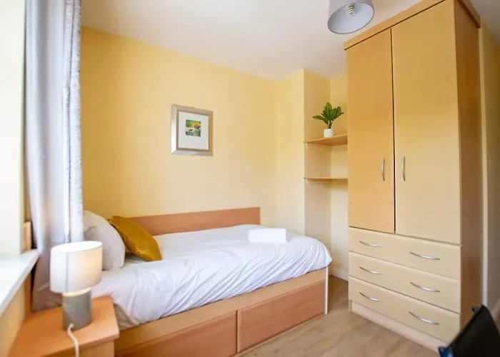 別荘 74 - 4 Bed Townhouse With Parking By Shortstays ゴールウェイ